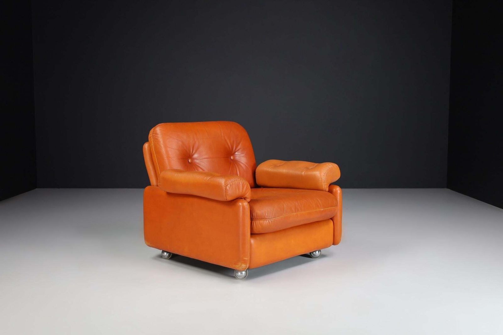 photo furniture Set Of Two Mid Century Modern Leather Armchairs, Germany, 1960s