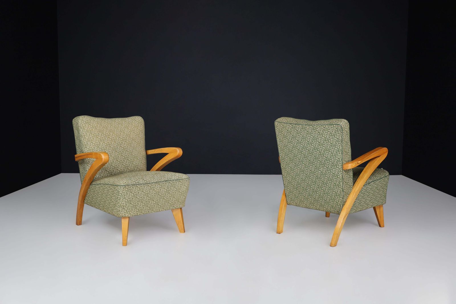Pair Of Art Deco Armchairs With Original Upholstery, Prague, 1930s photo vinterior