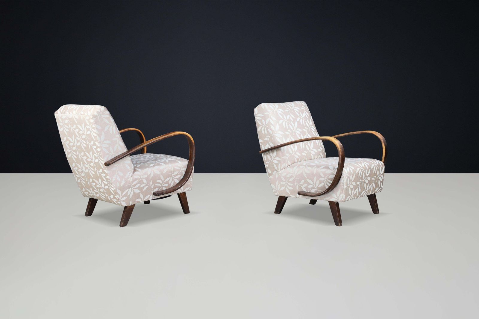 Pair Of 1940s Jindřich Halabala Bentwood Lounge Chairs With Original Upholstery photo for sale