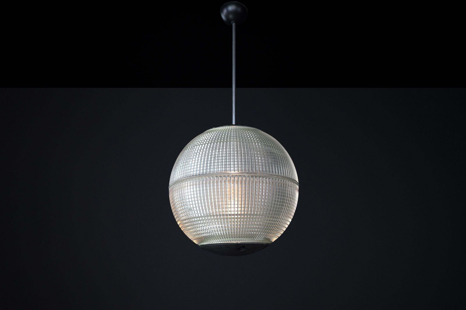 photo vintage Original Holophane Globe Pendant Light, Paris, France, 1960