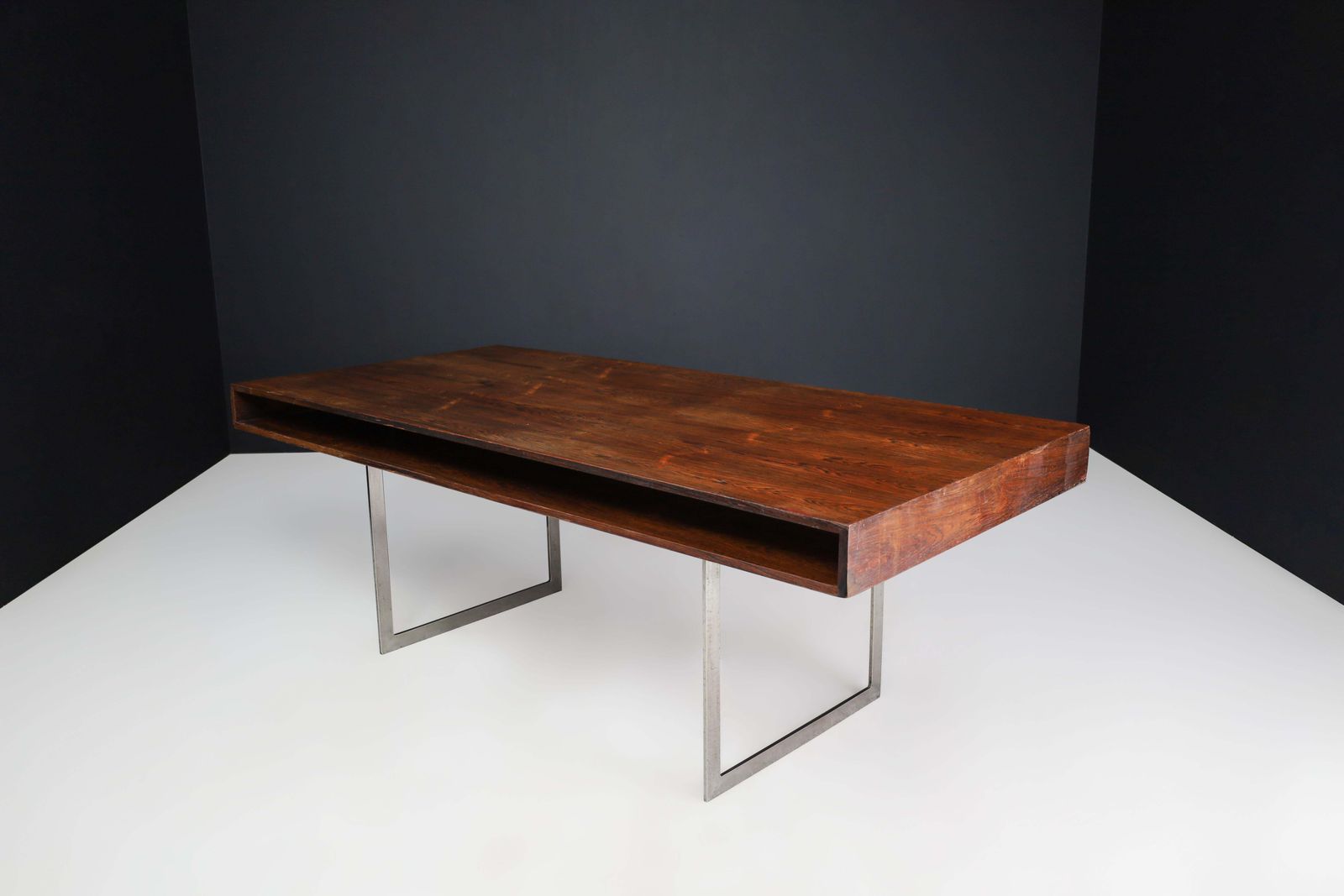 Mid Century Modern Executive Free Standing Desk In The Style Of Bodil Kjær, 1960 photo vinterior