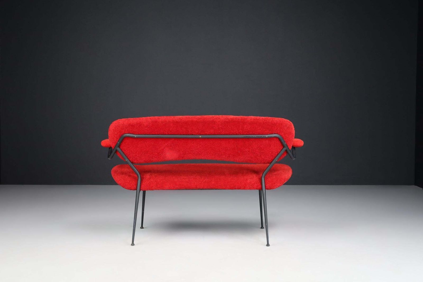 Red Mid Century Modern Sofa/Bench By Gastone Rinaldi, Italy, 1960s photo vinterior