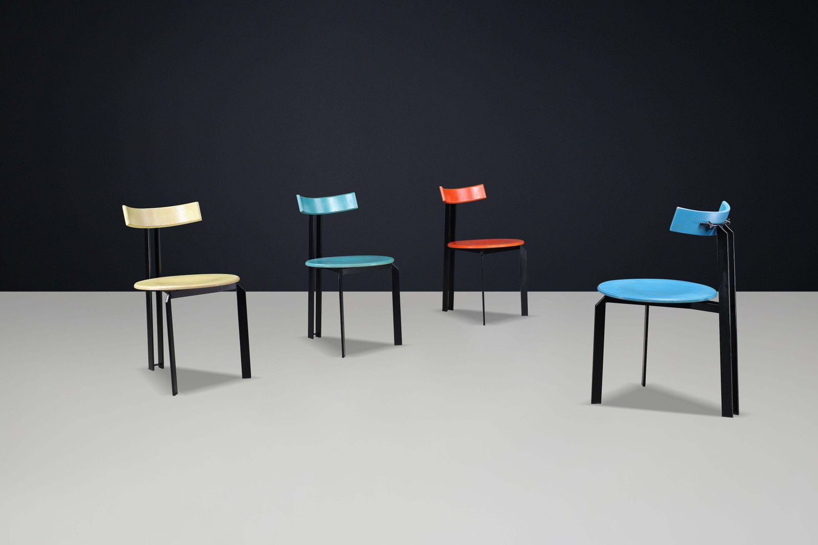 Set Of 4 ‘Zeta’ Postmodern Dining Chairs By Harvink, Netherlands, 1980s photo vinterior