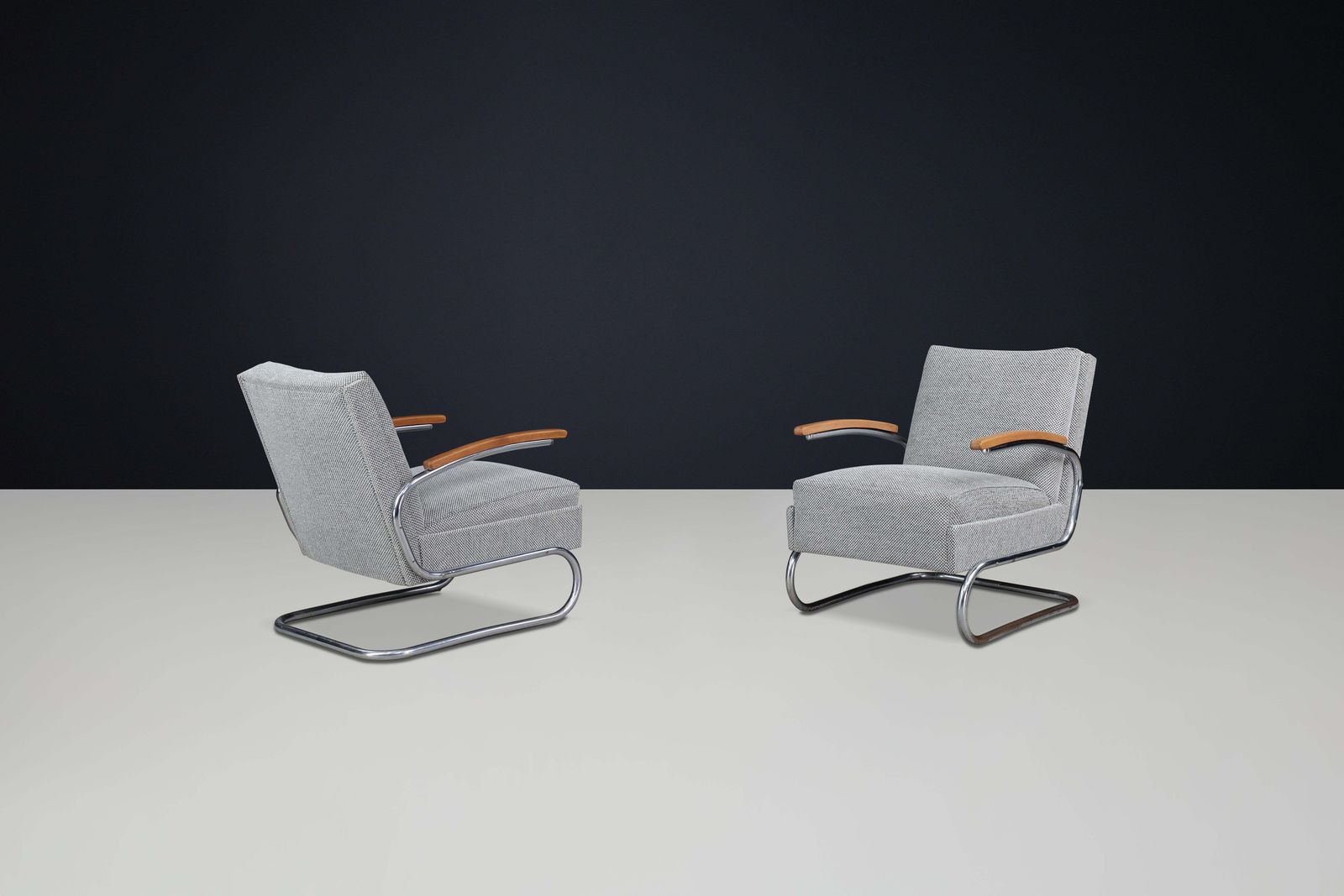 Pair Of Reupholstered Bauhaus Thonet Cantilever Armchairs In Tubular Steel, 1935 photo 5158.0