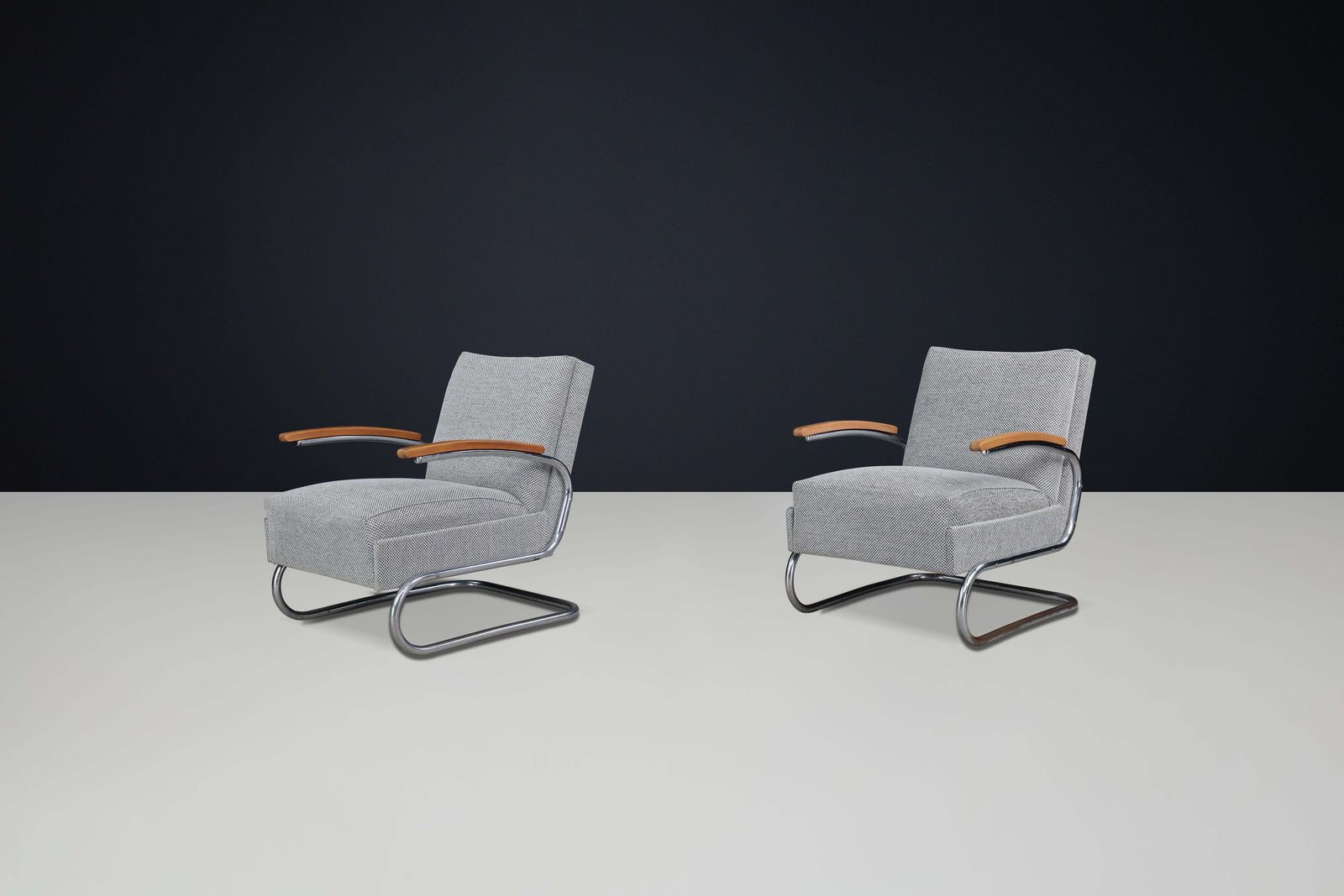 photo for sale Pair Of Reupholstered Bauhaus Thonet Cantilever Armchairs In Tubular Steel, 1935