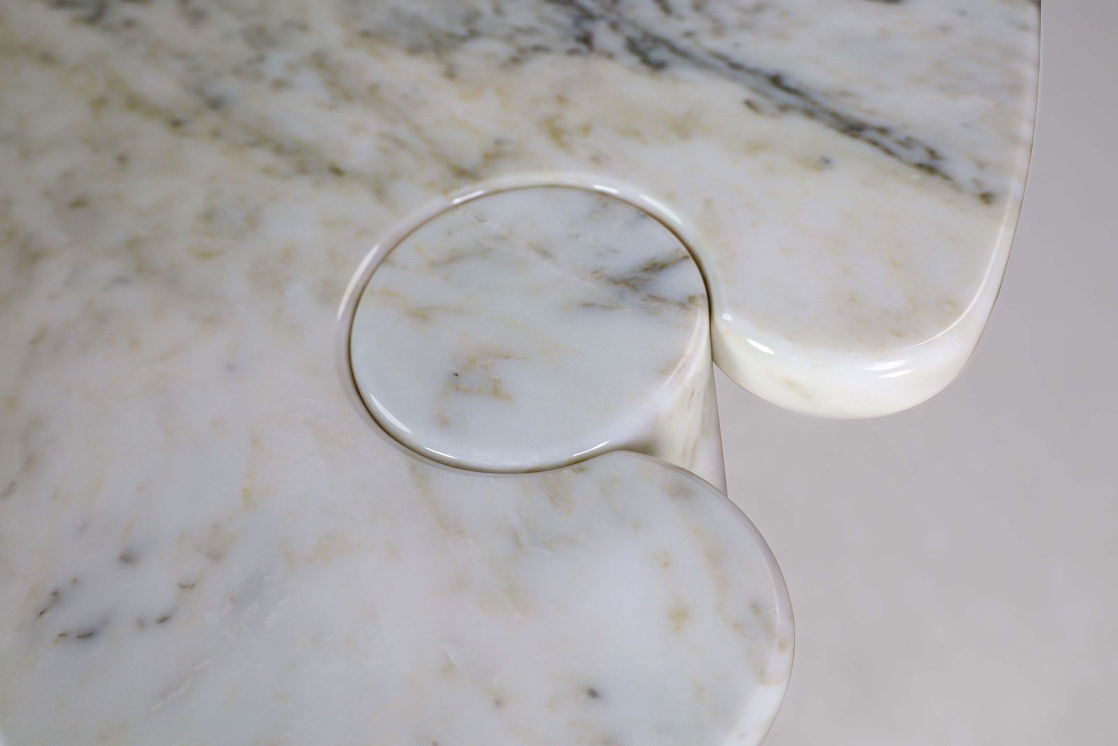Angelo Mangiarotti For Skipper White Carrara Marble "Eros" Round Center Table photo 16411.0