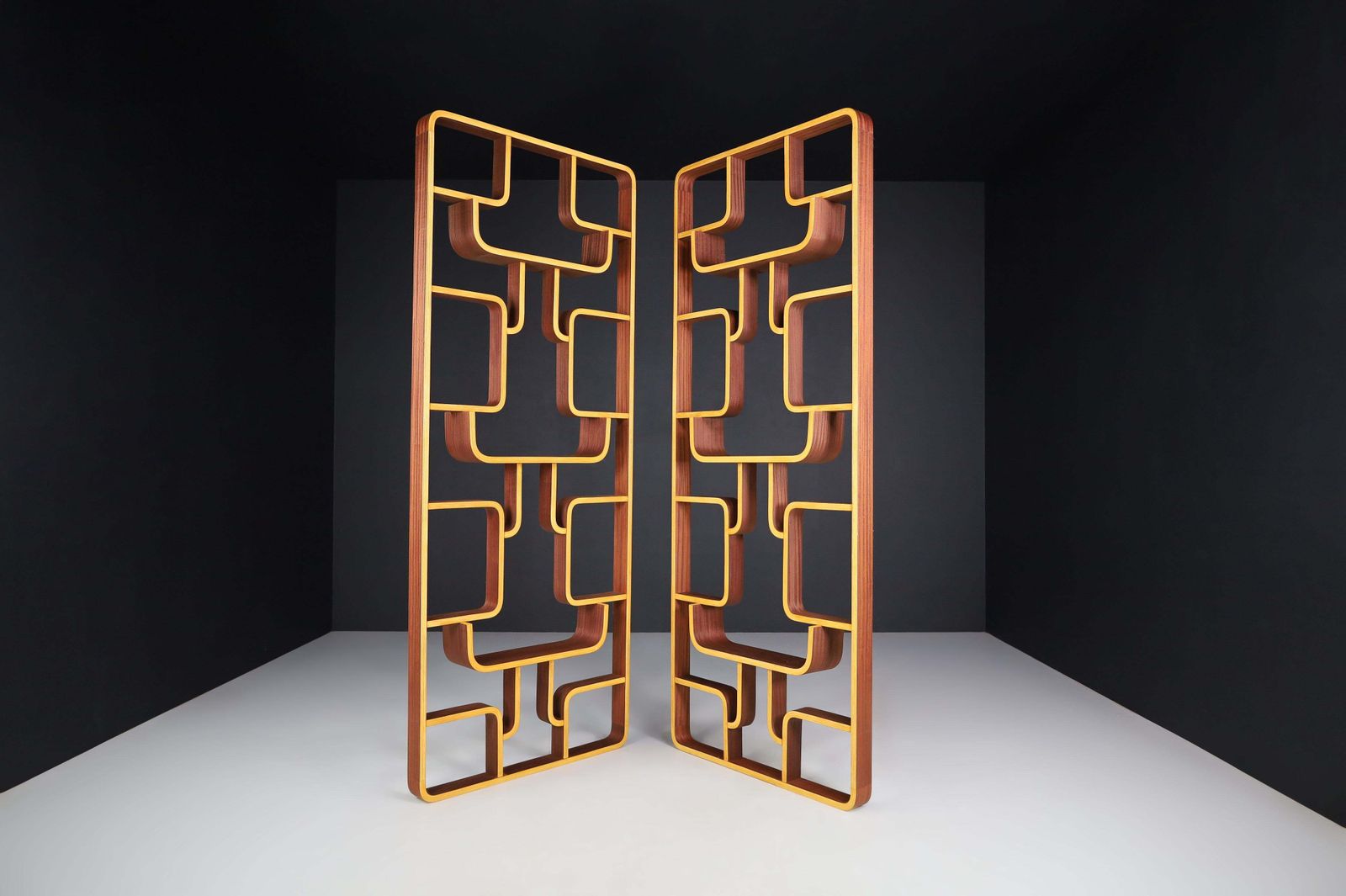 photo furniture Mid 20th Century Room Dividers In Bent Wood By Ludvik Volak, Praque, 1960s