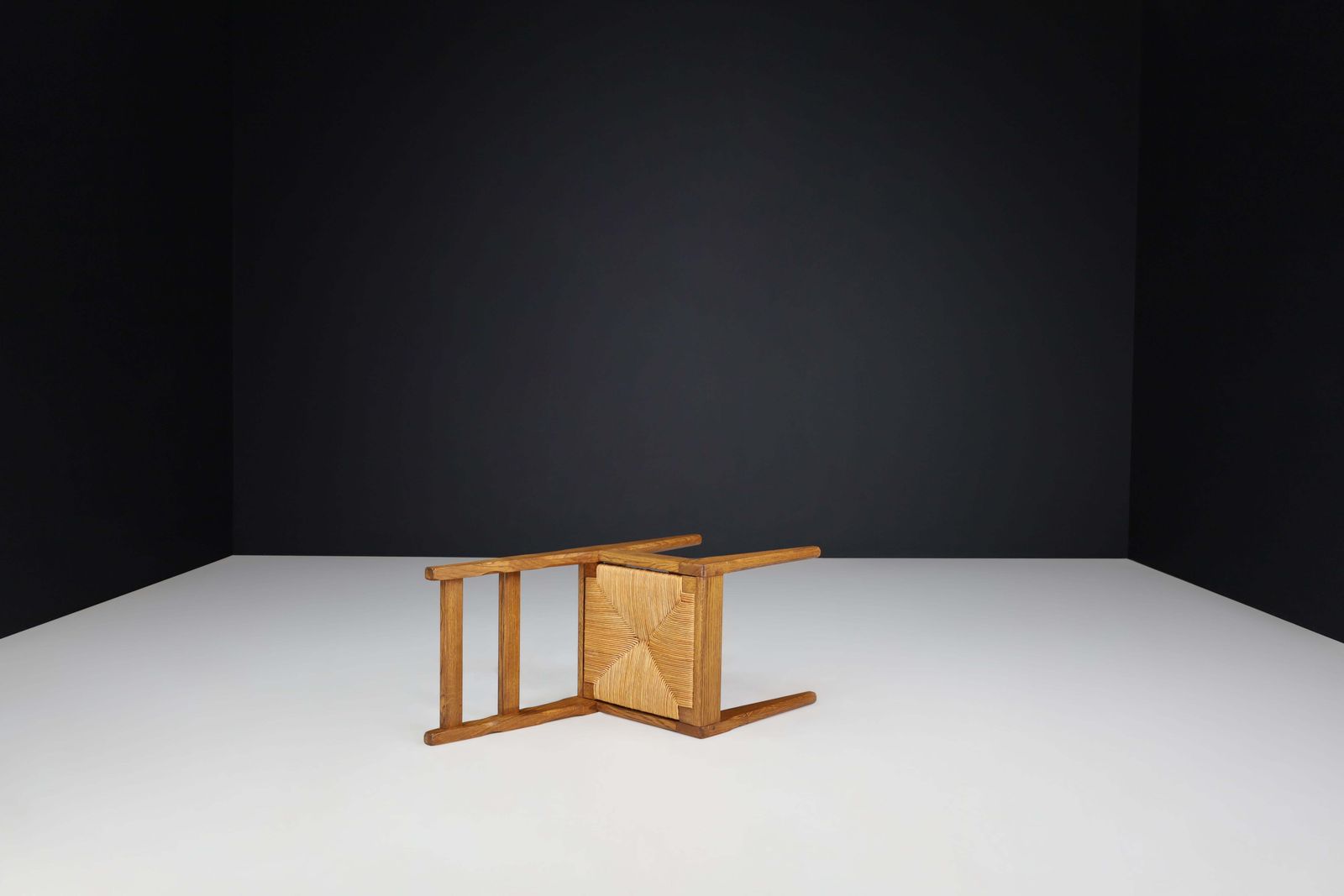 photo furniture Midcentury Dinning Room Chairs In Oak And Rush Made In France 1960