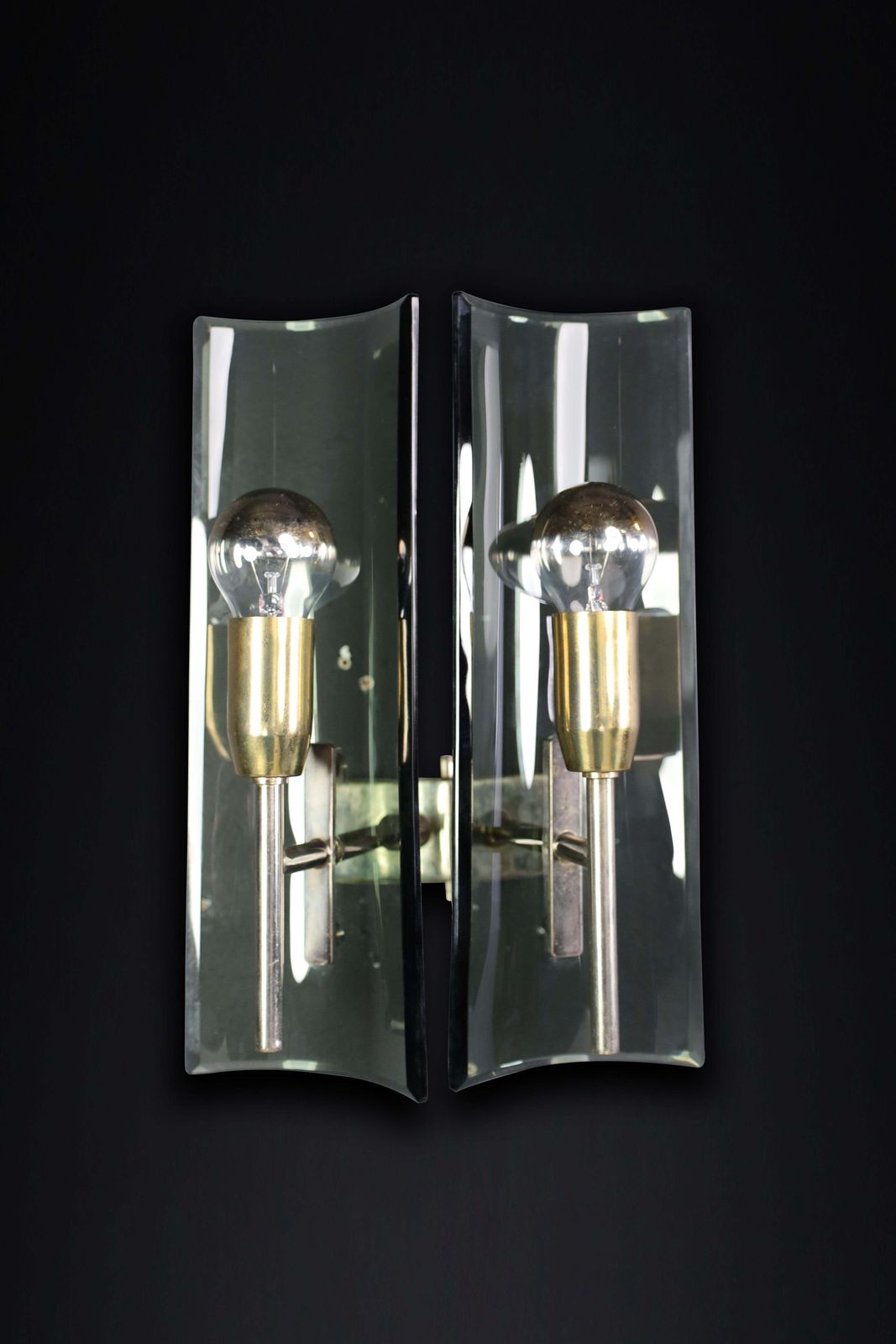 Set Of Six Gino Paroldo Sconces In Brass And Curved Glass, Italy 1950s photo Lighting