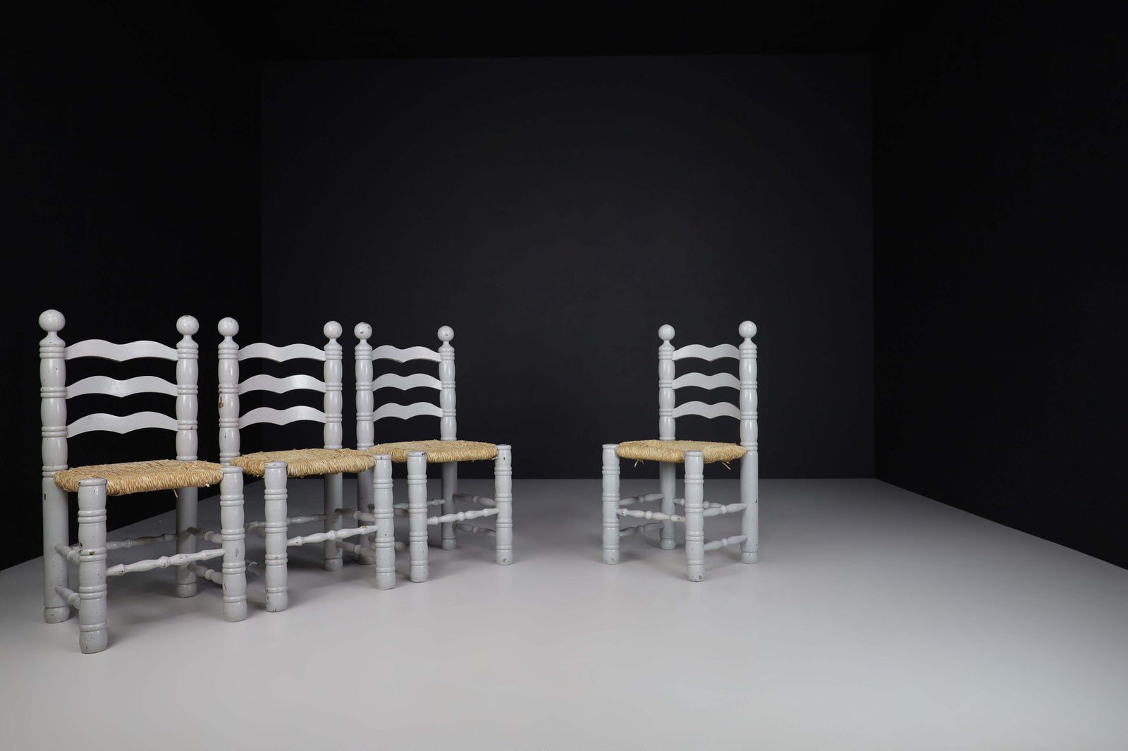 photo vinterior Set Of 12 Painted Oak And Rush Turned Chairs By Charles Dudouyt, France 1940