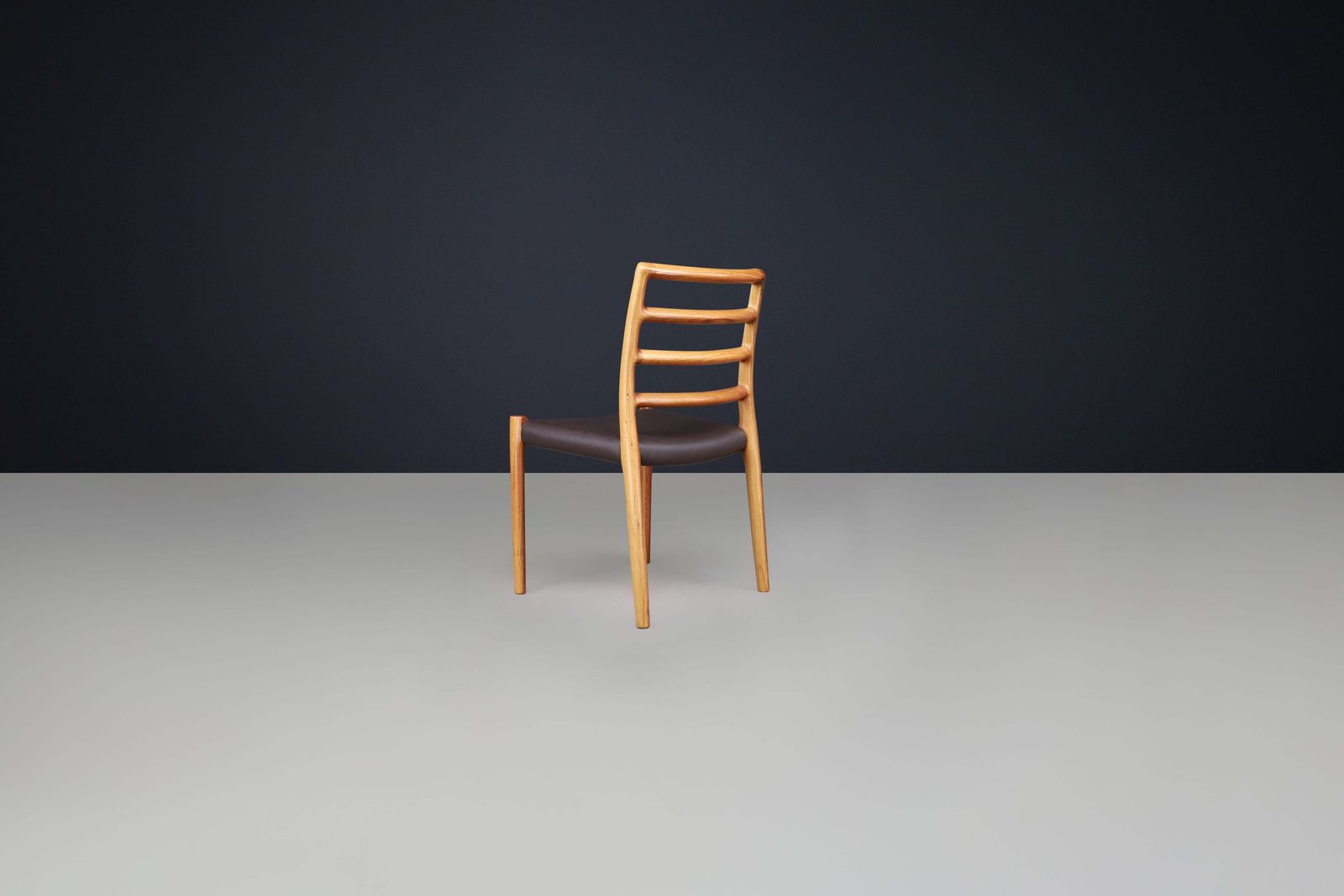 photo vinterior Niels Otto Møller Six Dining Room Chairs, Model 85 By J.L. Møller Mobelfabrik