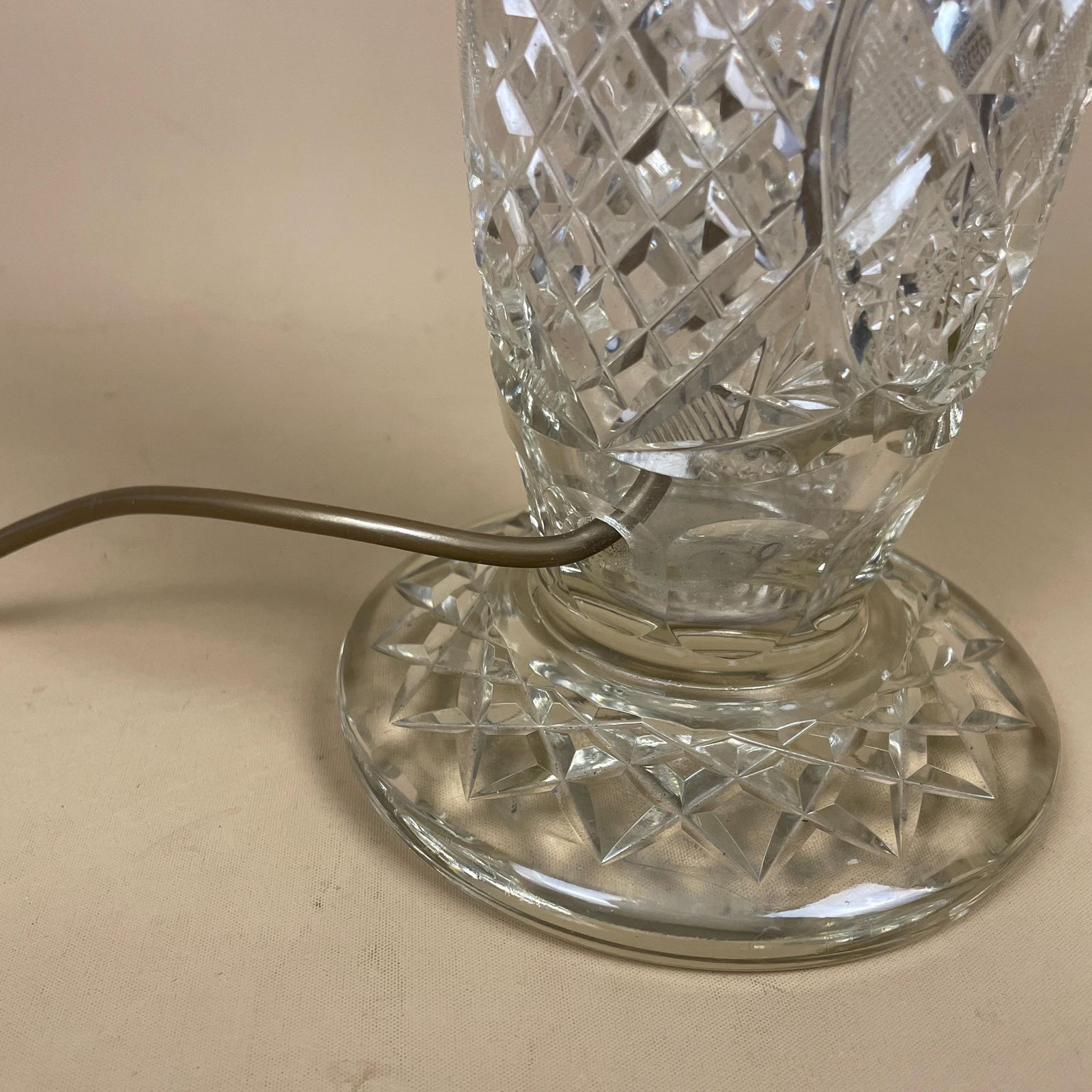 Antique Clear Cut Glass Lamp Light Bedside Table Copper Metal Fitting Art Deco Round Base Vintage Elegant Regency Classic photo buy