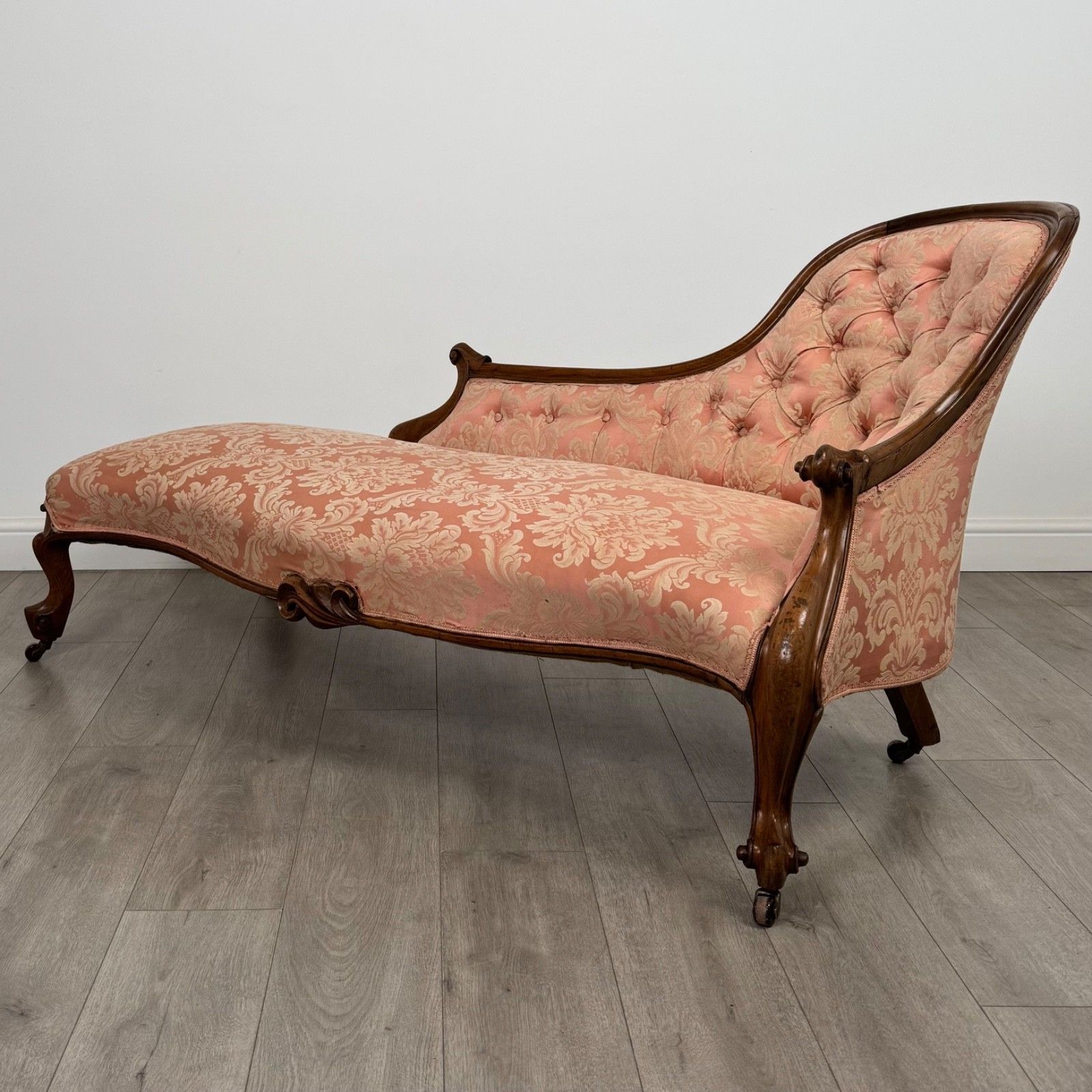 Antique 19th Century Fine Quality Chaise Lounge In Mahogany photo furniture