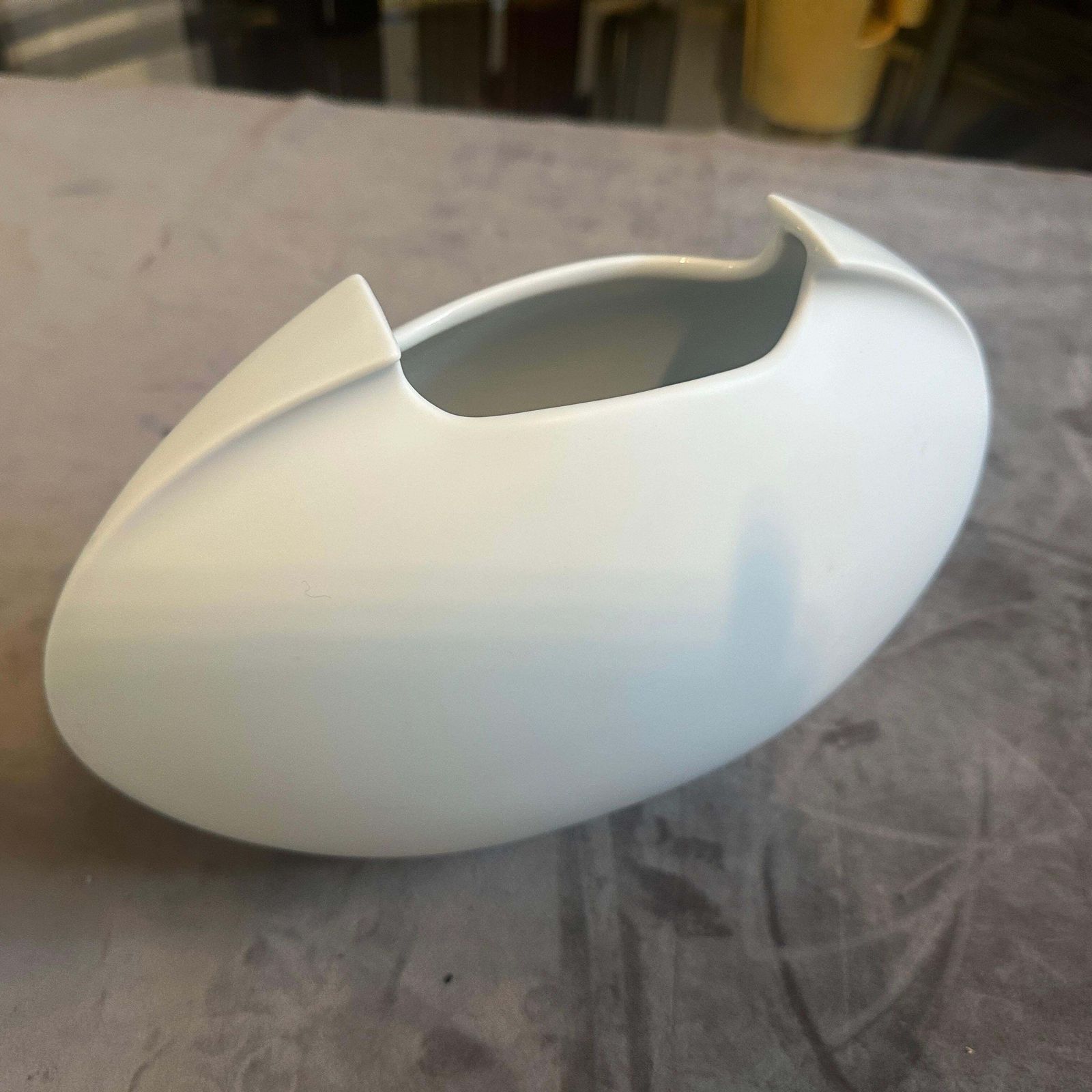 1990s Minimalist White Porcelain Tasca Vase By Lino Sabattini For Rosenthal photo for sale