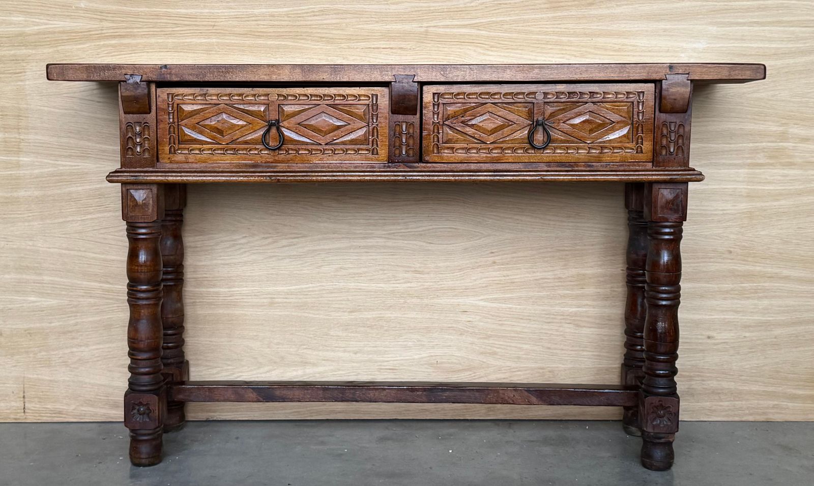 Console espagnole du début du XXe siècle, 2 tiroirs, pieds tournés photo furniture