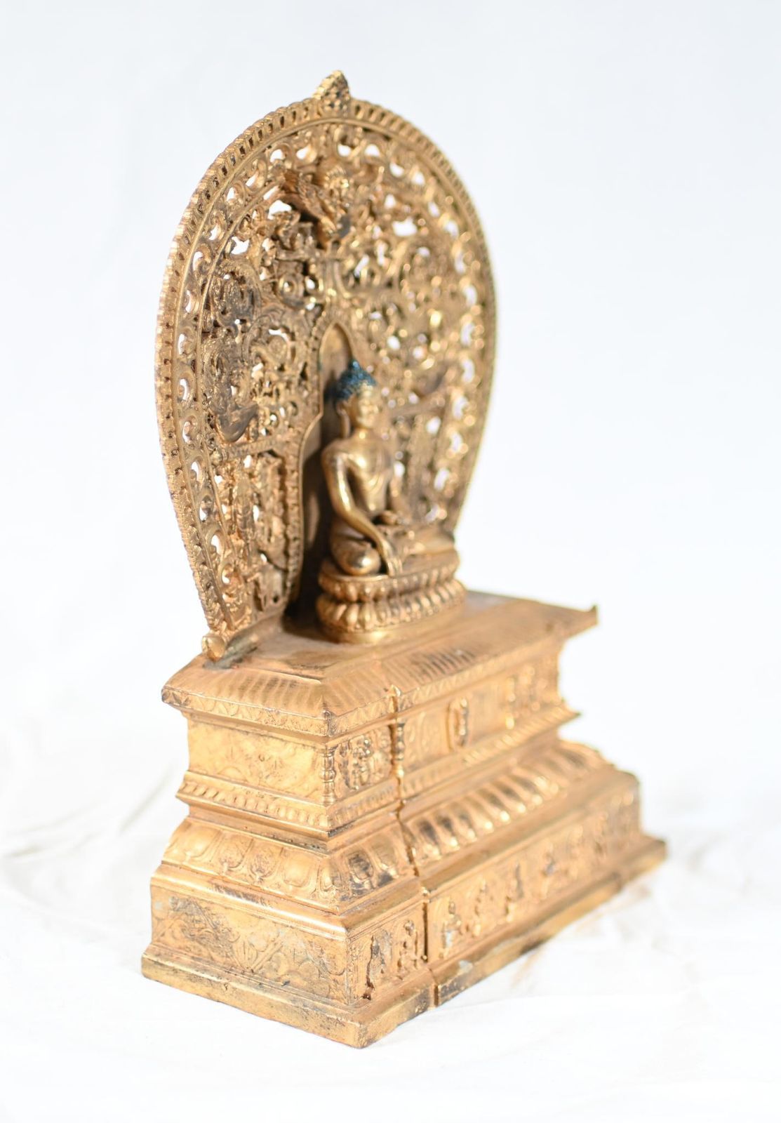 Tibetan Bronze Gilt Buddha Statue Shakyamuni Meditation photo furniture