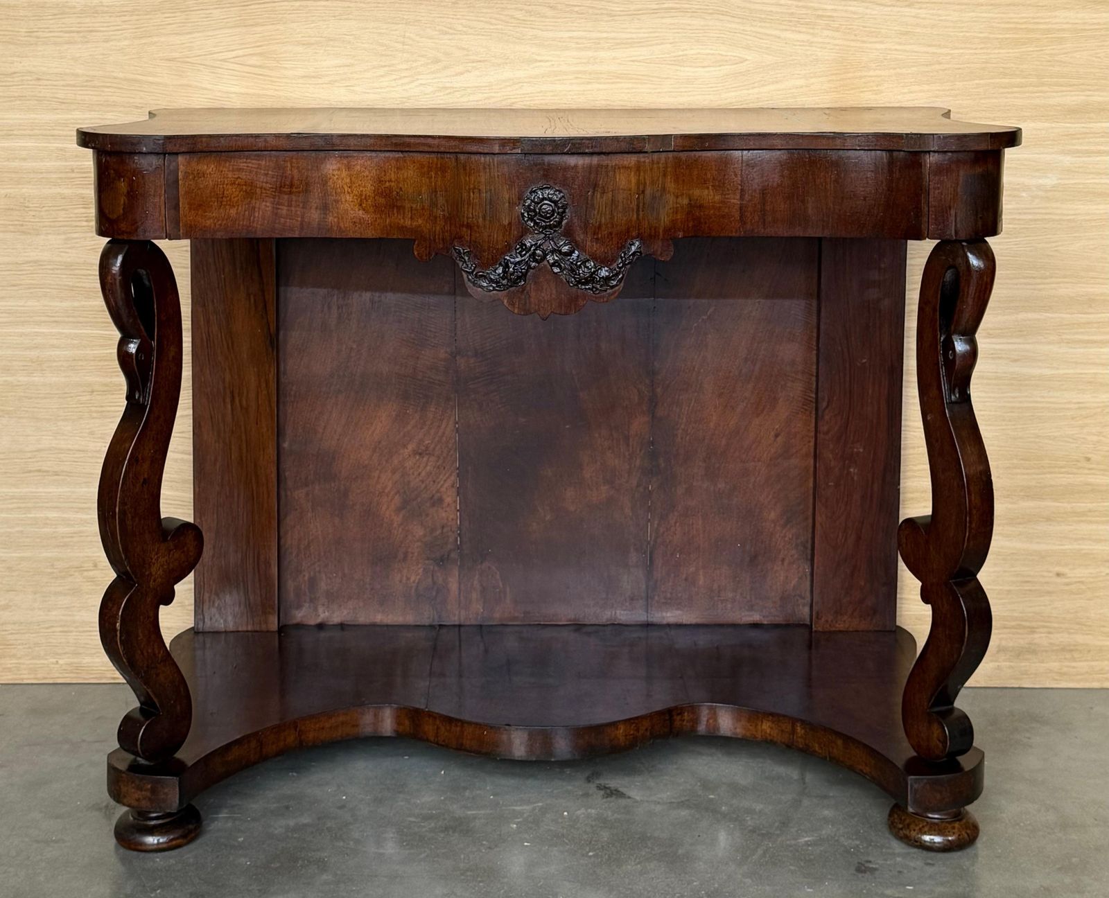 Console en noyer avec tiroir, début de la période Biedermeier, Autriche, vers 1830 photo furniture