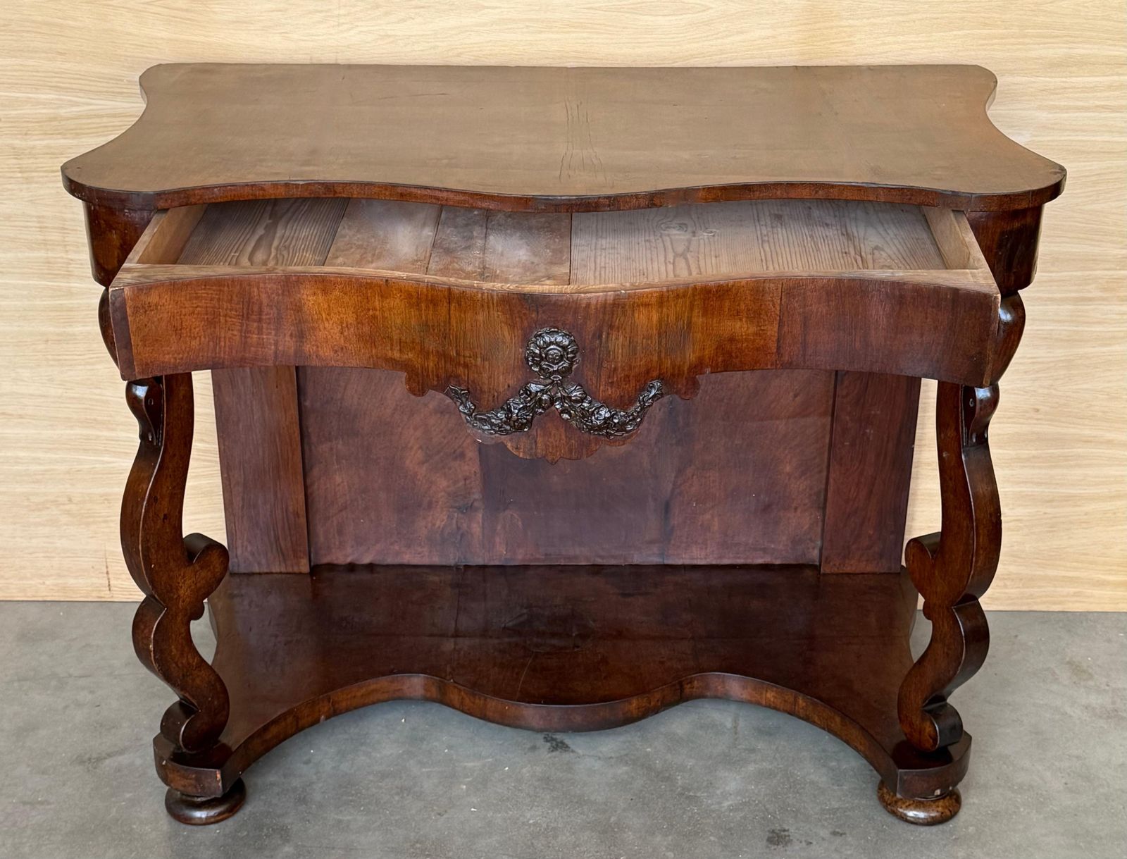 2725.0 Console en noyer avec tiroir, début de la période Biedermeier, Autriche, vers 1830 photo
