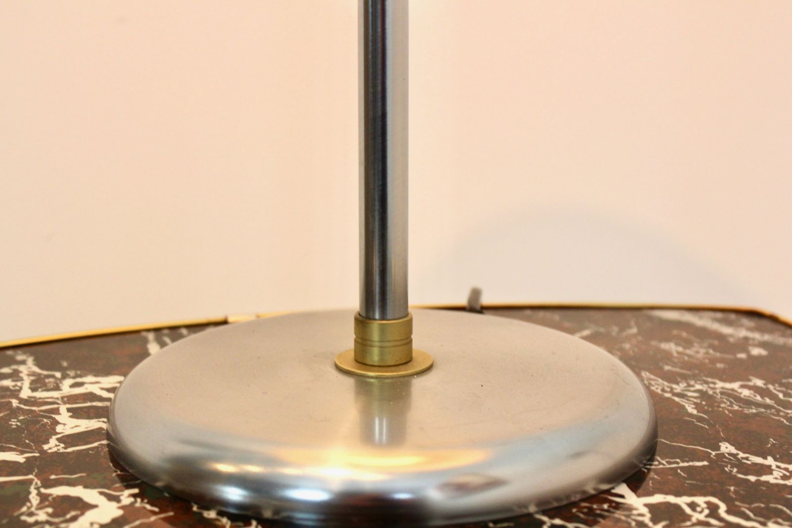 Elegant 1950s French Modernist Desk Lamp In Brushed Steel And Brass Accents photo vinterior