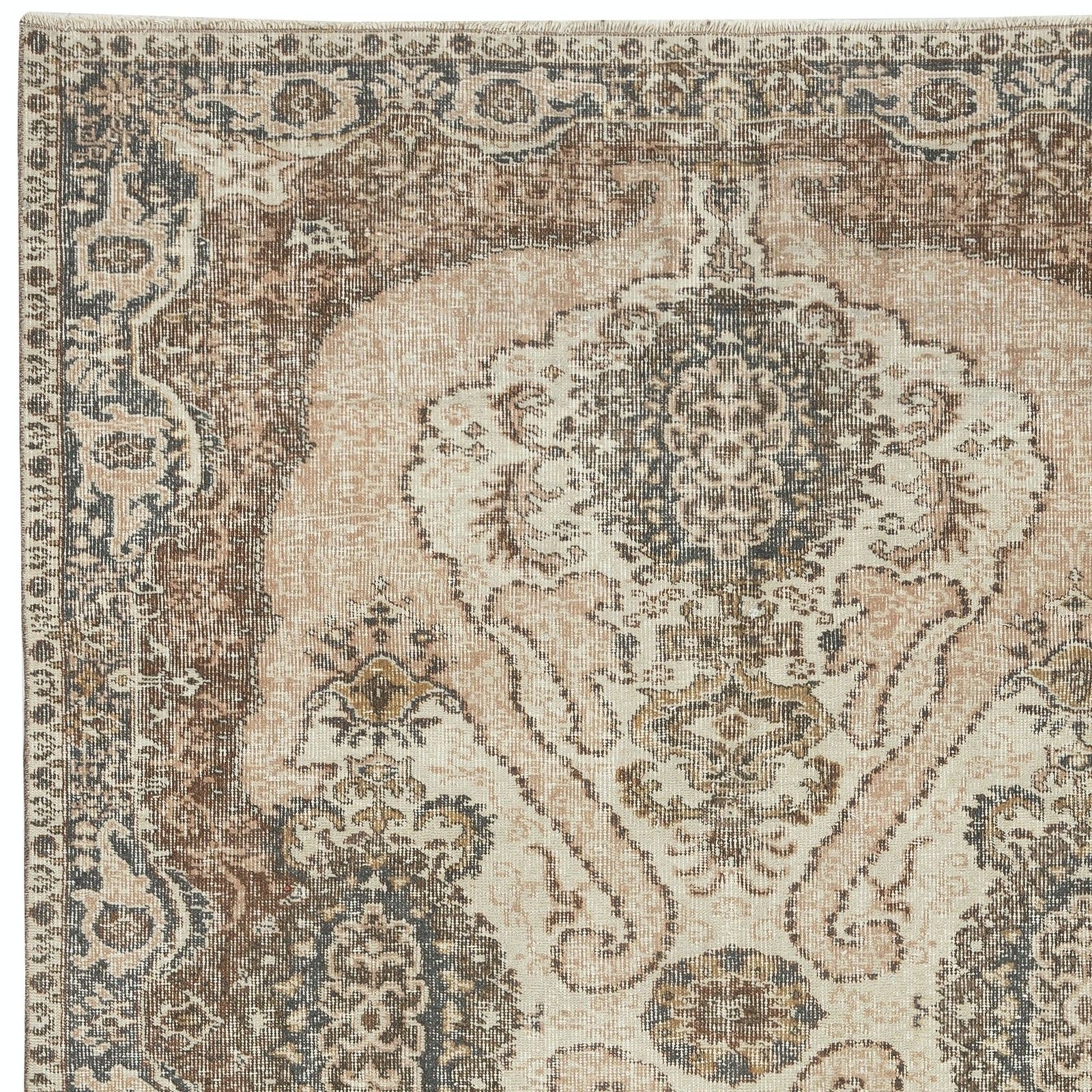 5.8x8.8 Ft Vintage Handknotted Wool Rug For Farmhouse, Cottage, Or Country House photo 492.0