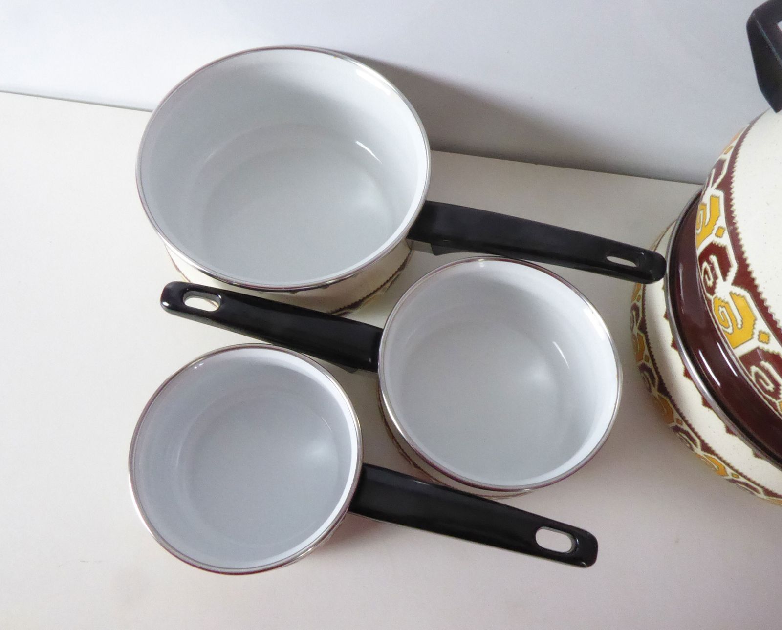 Retro Enamel Saucepan Set, French Casserole, Skillet And Three Saucepans photo furniture
