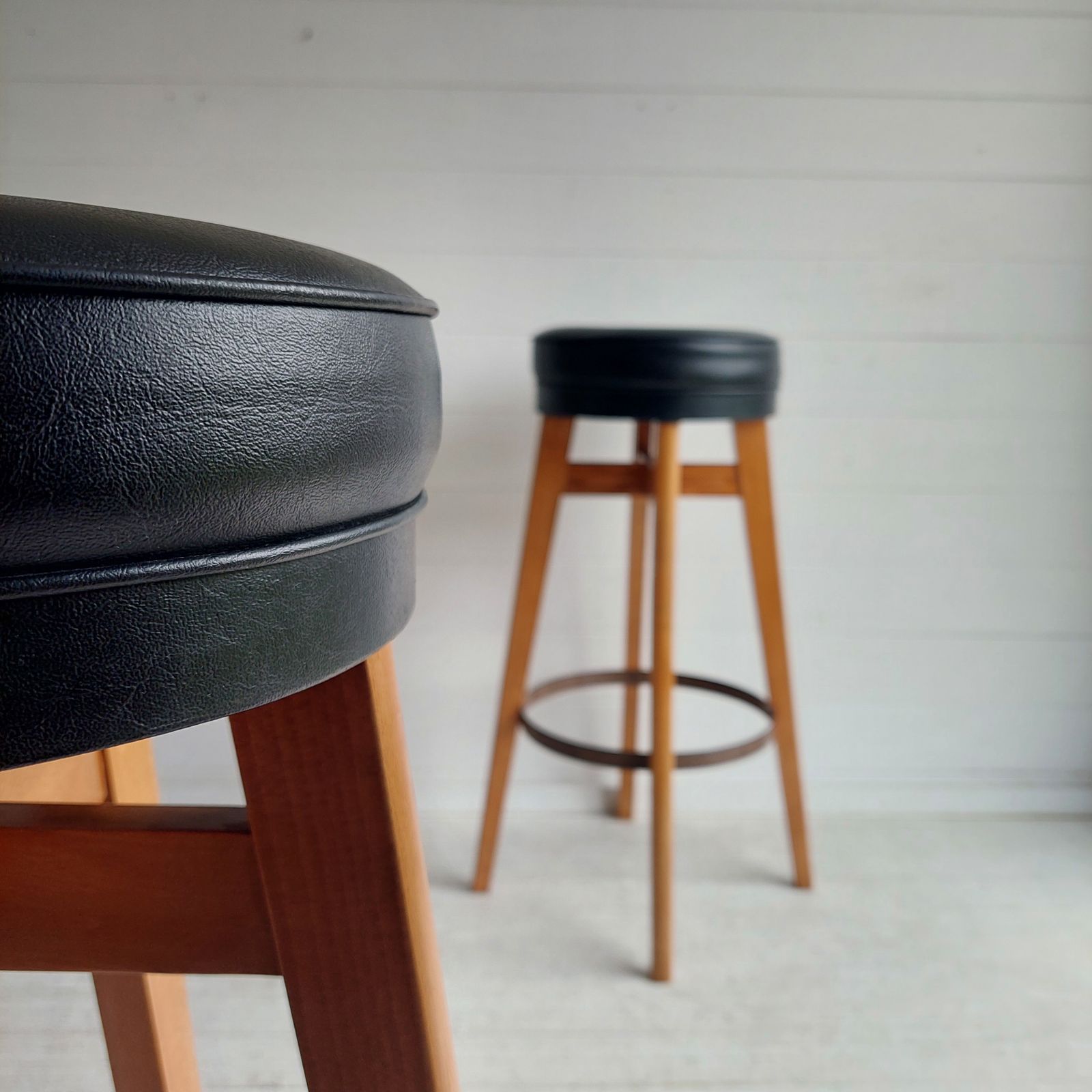 Mid Century Bar Stools Danish Style By Benchairs 70s Beech And Vinyl, Set Of 2 photo 350.0