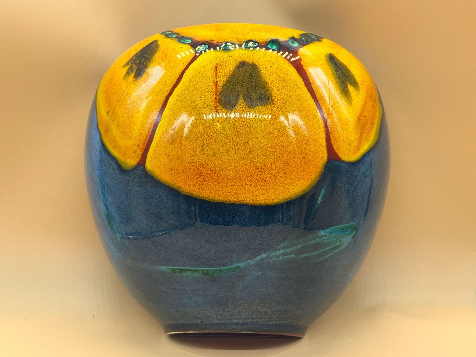 Poole Pottery Wild Poppy Anita Harris Living Glaze Wall Pocket / Vase. C1990. photo furniture