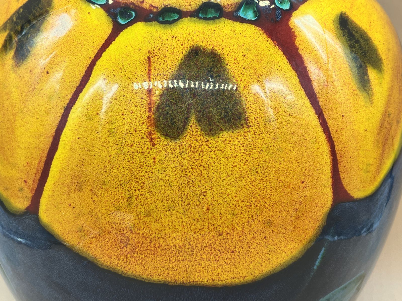 Poole Pottery Wild Poppy Anita Harris Living Glaze Wall Pocket / Vase. C1990. photo 195.0