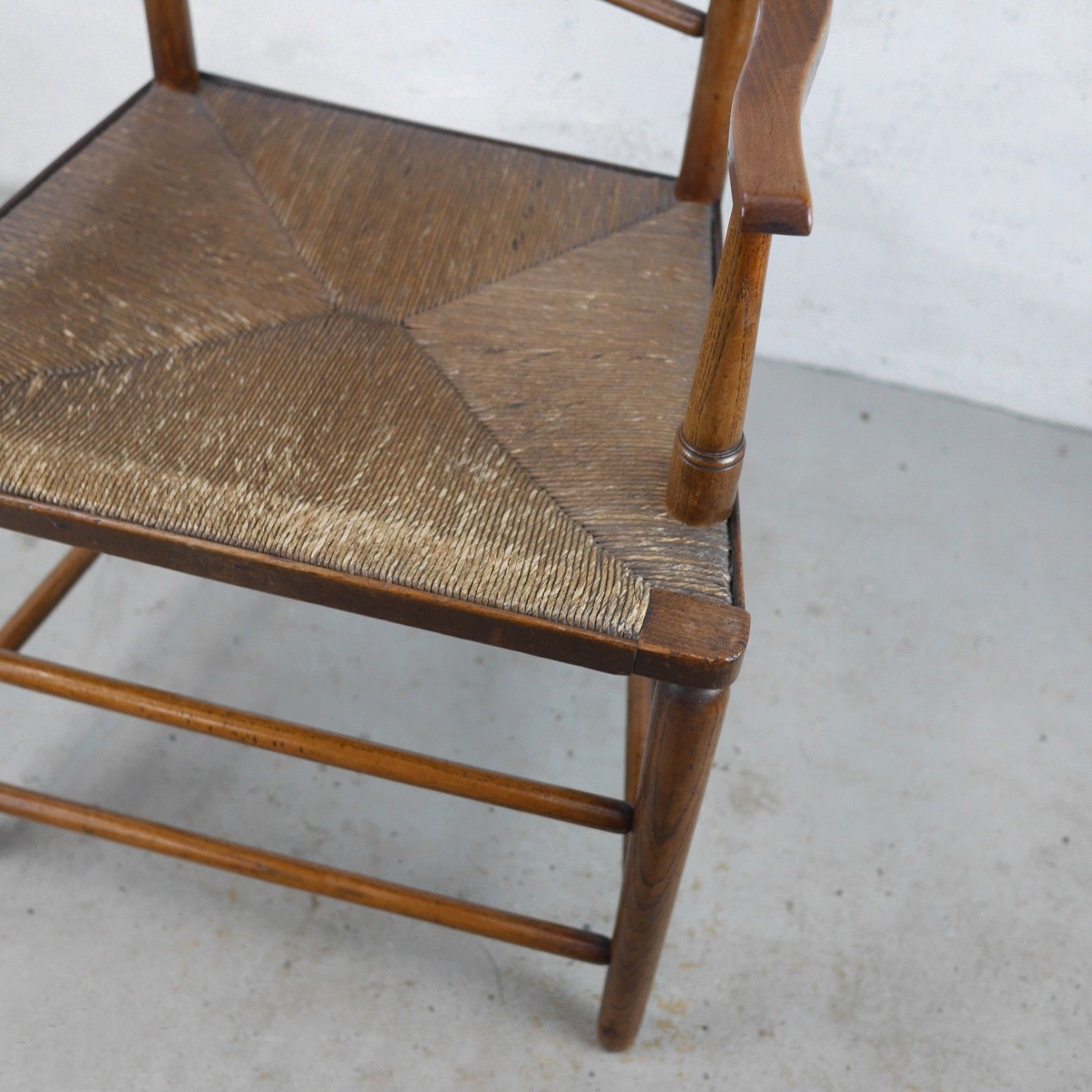 photo vintage Antique Arts & Crafts Sussex Chair William Morris Style Rush Seat #103056