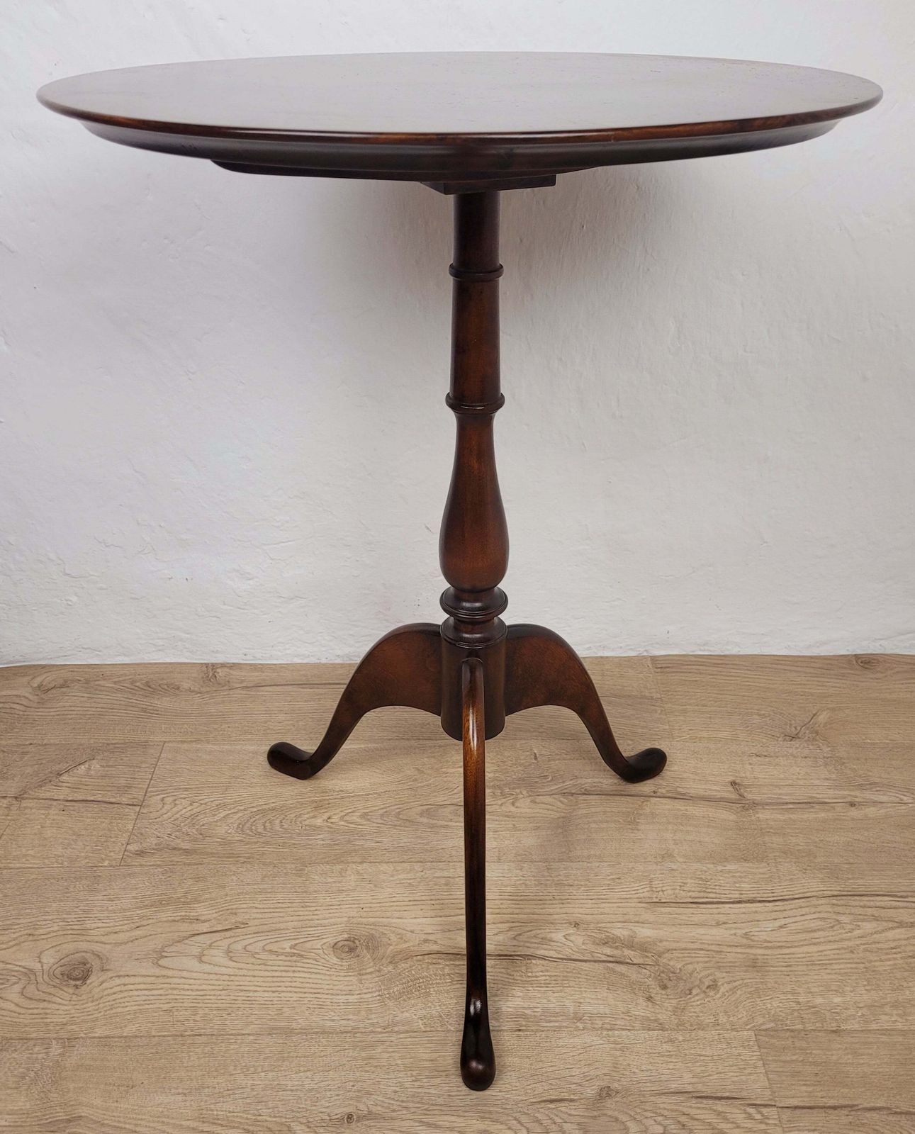225.0 English Tripod Occasional Table Tilt Top Vintage Mid Century Postage Available photo