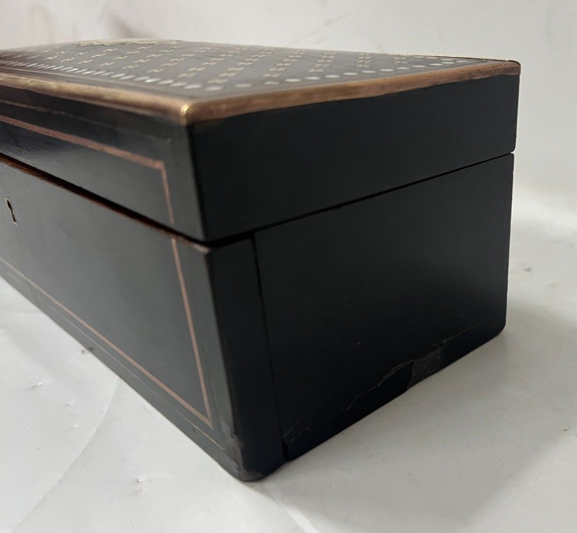 Glove Box In Marquetry To Queen Napoleon III photo Home Decor
