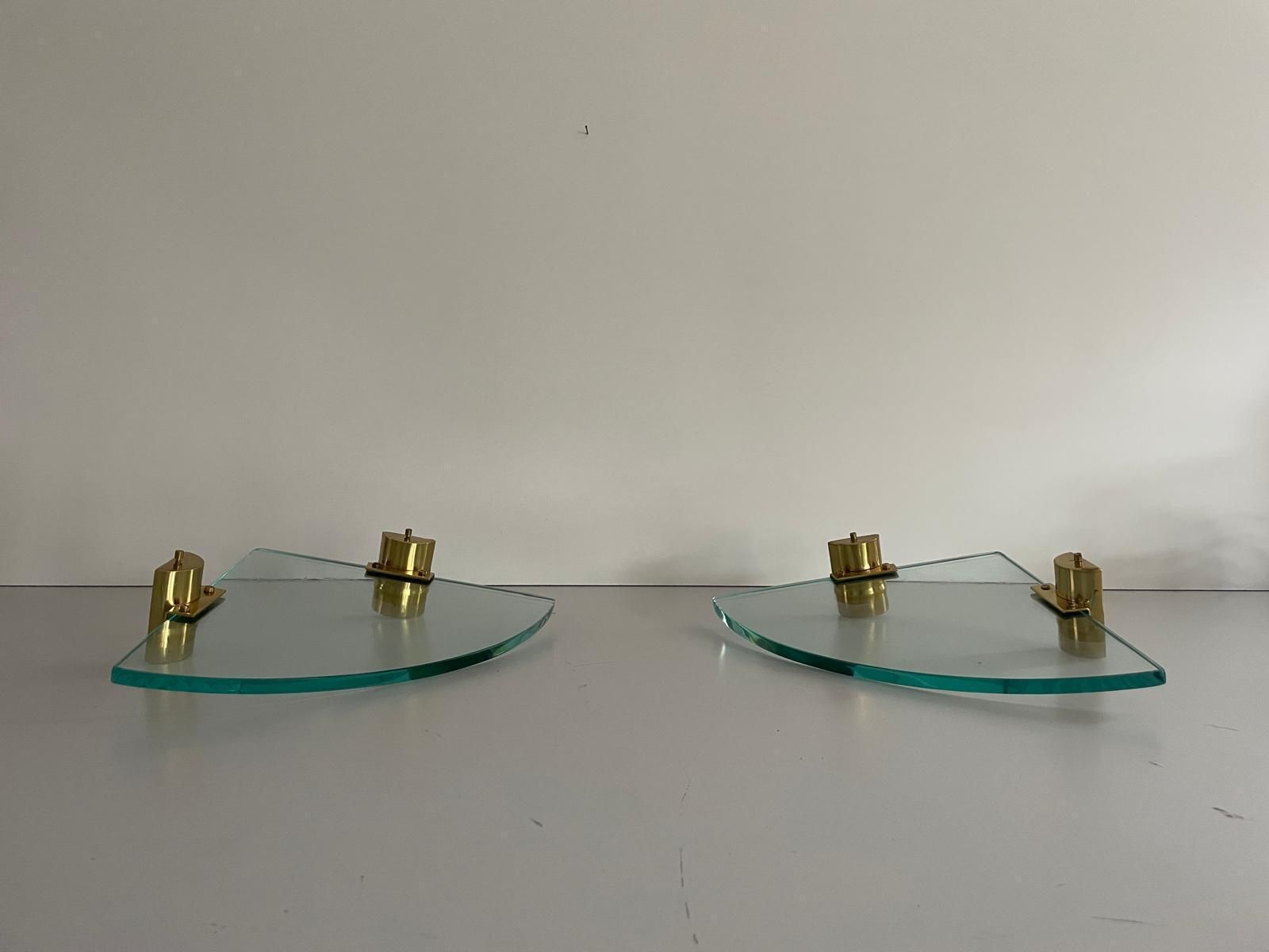 1375.0 Mid Century Italian Thick Glass And Brass Pair Of Floating Corner Wall Shelfs, 1960s, Italy photo