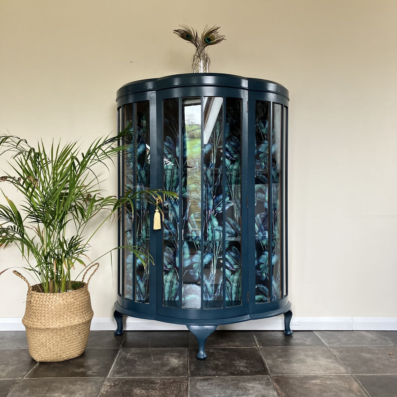 photo vinterior Antique Painted Glass Gin Display Cabinet: Farrow And Ball Hague Blue, Paradise Velvet Interior