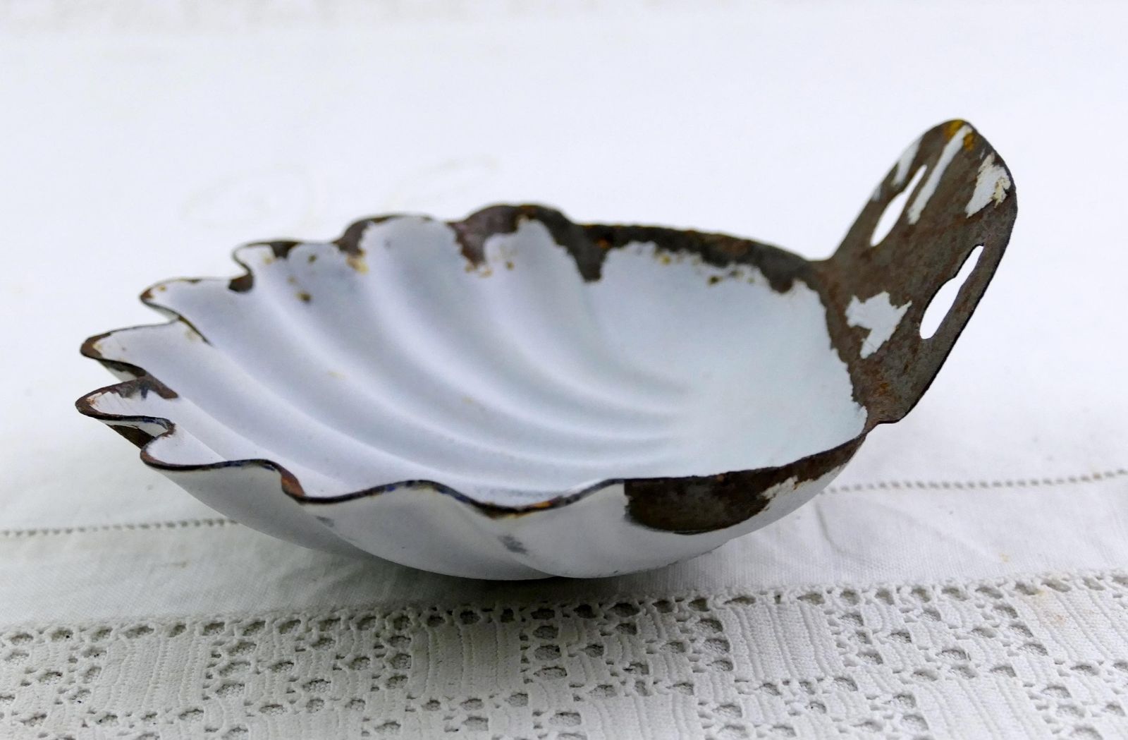 Large Antique French White Enamel Wall Hanging Or Free Standing Scalloped Shell Shaped Soap Holder France, Enamelware Bathroom Soap Bar Dish photo furniture