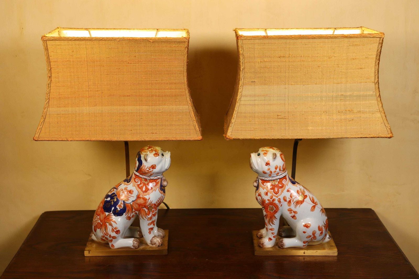 Vintage Pair Of Hand Painted Porcelain Table Lamps: Imary Style Bulldogs, 1970s Pair (St.272) photo vinterior