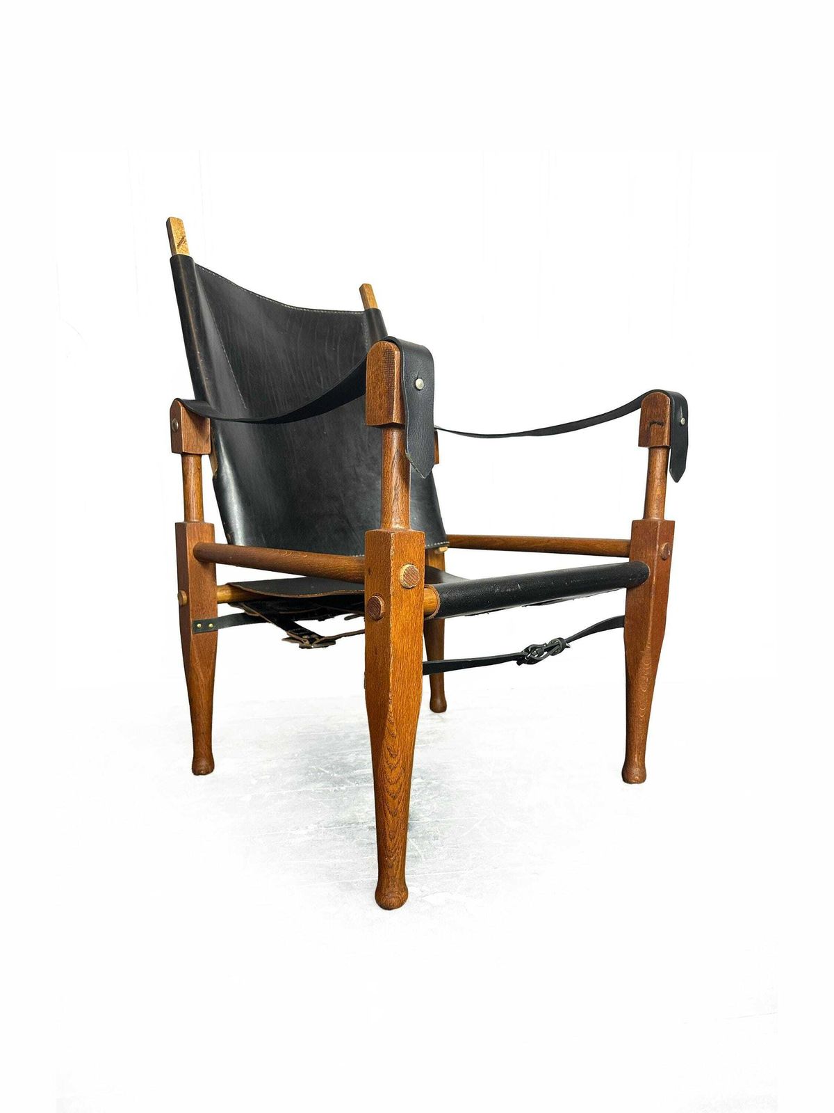 photo vinterior Wilhelm Kienzle (1886 1958) Set Of Two Colonial Armchair Mod. 28 Wohnbedarf, Switzerland, Campaign Chairs