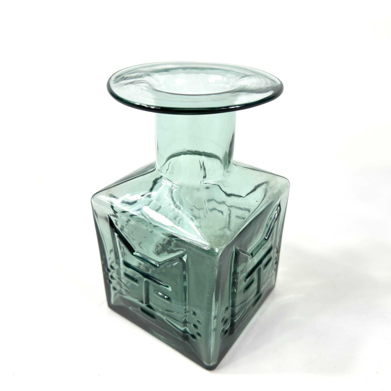 Wiktor Berndt Cat Face Vase: 1960s Flygsfors Swedish Art Glass photo Home Decor