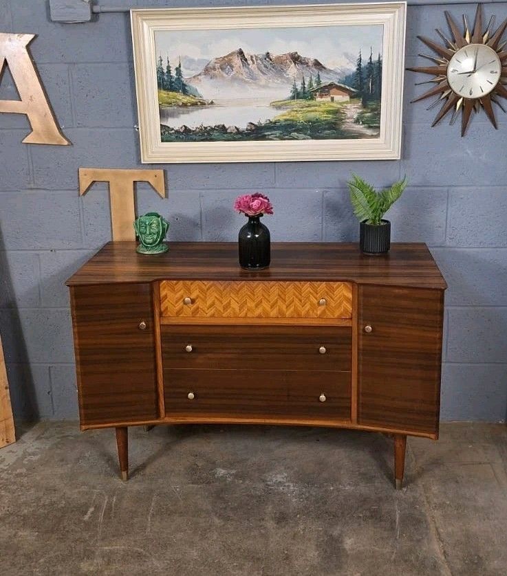 Uniflex Sideboard ~ Mid Century ~ Vintage ~ Delivery Available photo for sale