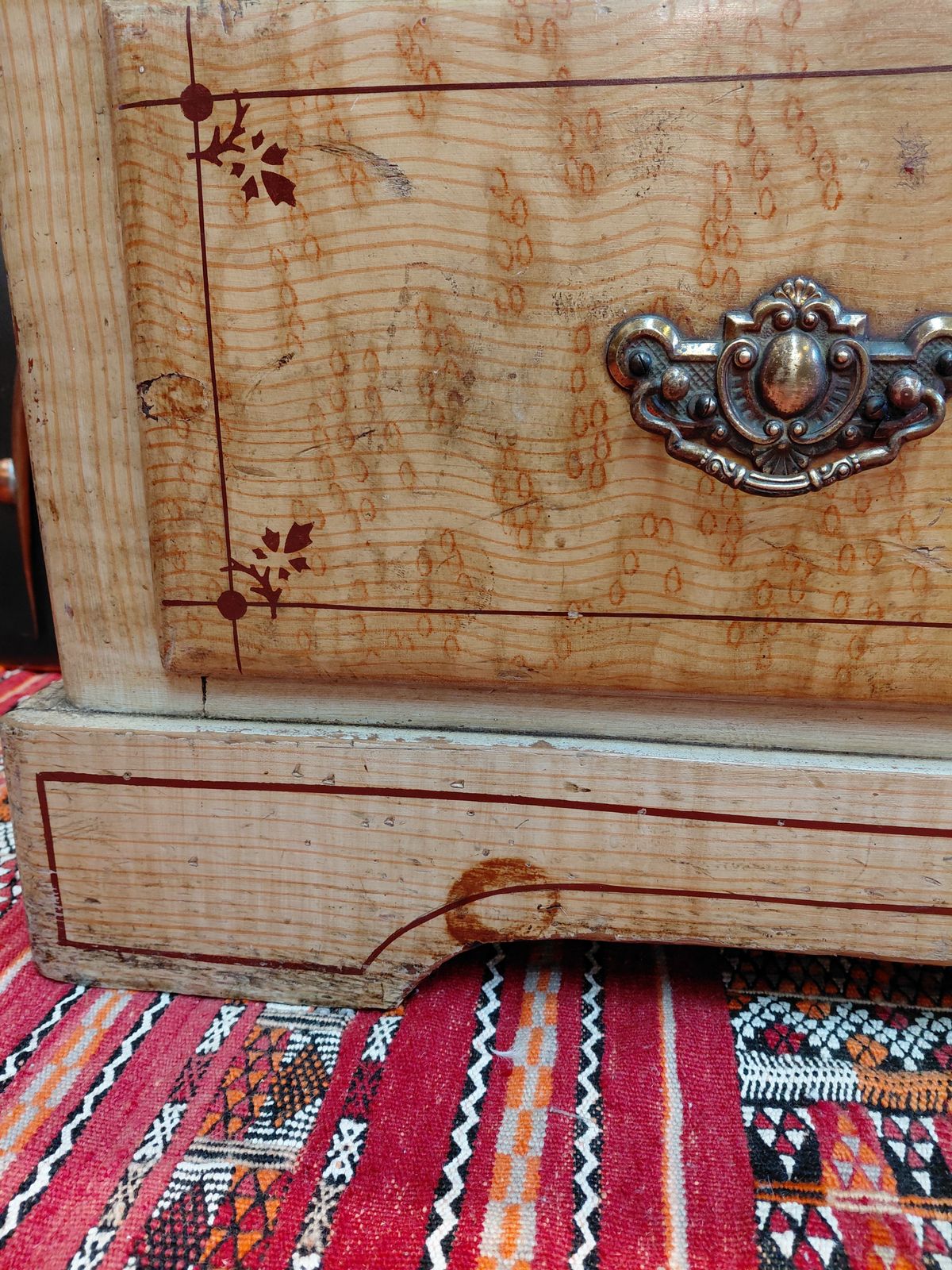 photo vinterior Aesthetic Movement Victorian Pine Chest Of 4 Drawers With Original Scumbled Finish