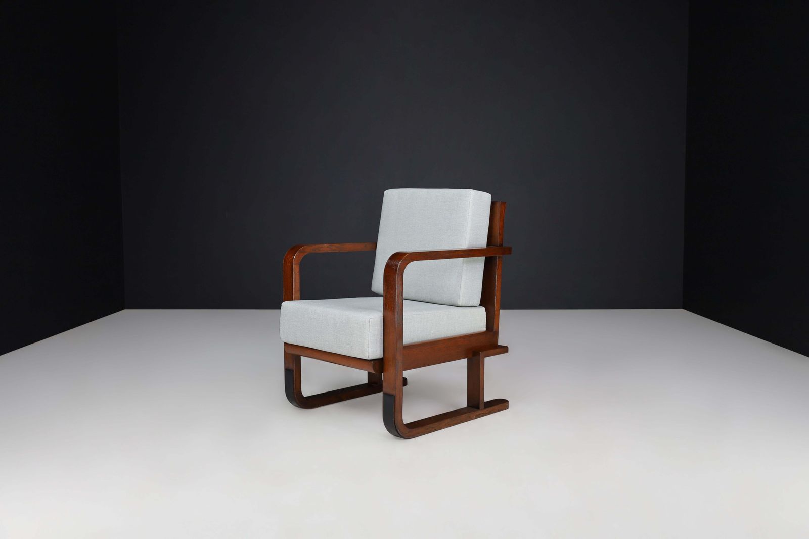 photo vintage Art Deco Armchairs In Oak Bentwood And New Upholstery, Austria 1930