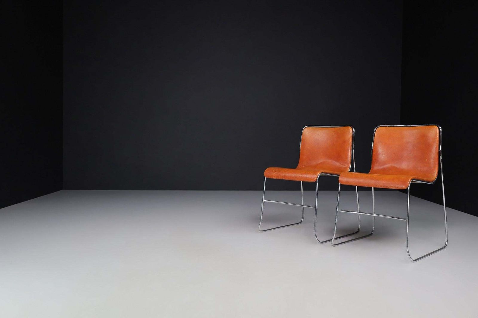 photo vintage Set Of 4 Mid Century Modern Cognac Leather & Steel Dining Chairs, Italy, 1970s