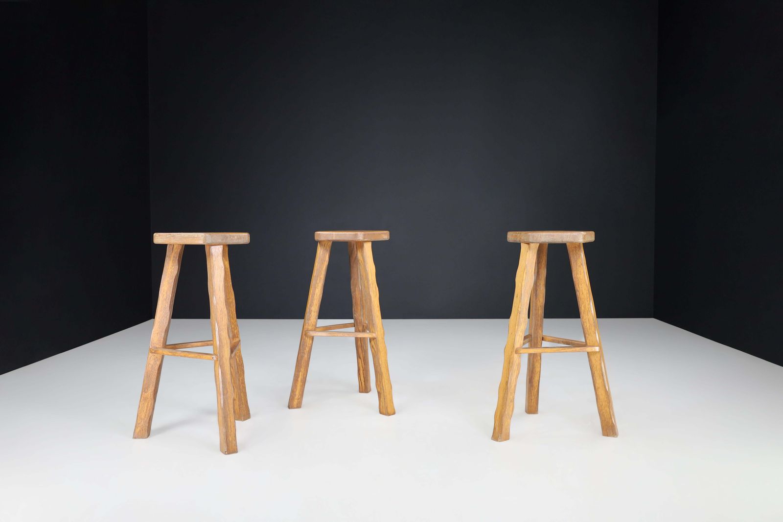 Set Of 3 Brutalist Olavi Hänninen Blond Elm Wood Bar Stools, Finland, 1960s photo for sale