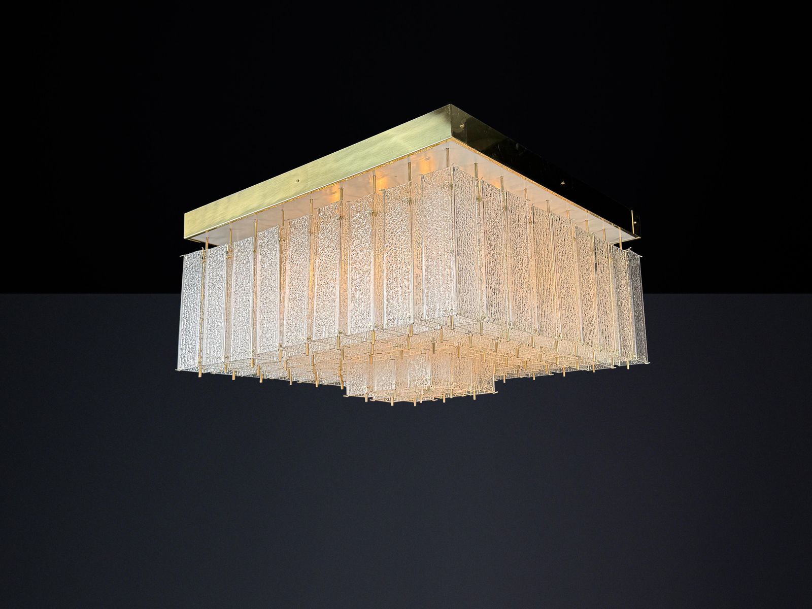 photo vinterior Monumental 1960s Bohemian Flush Mount Chandelier In Textured Glass And Brass.