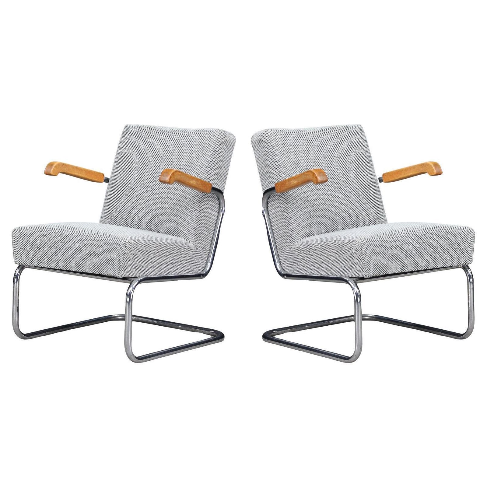 Pair Of Functionalist Cantilever Armchairs With Wooden Armrests, Cz 1930