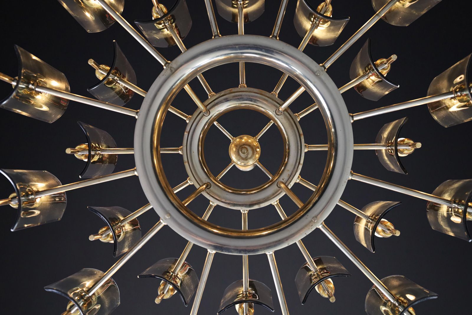 photo for sale Set Of Six Gino Paroldo Grande Chandeliers In Brass, Italy 1950