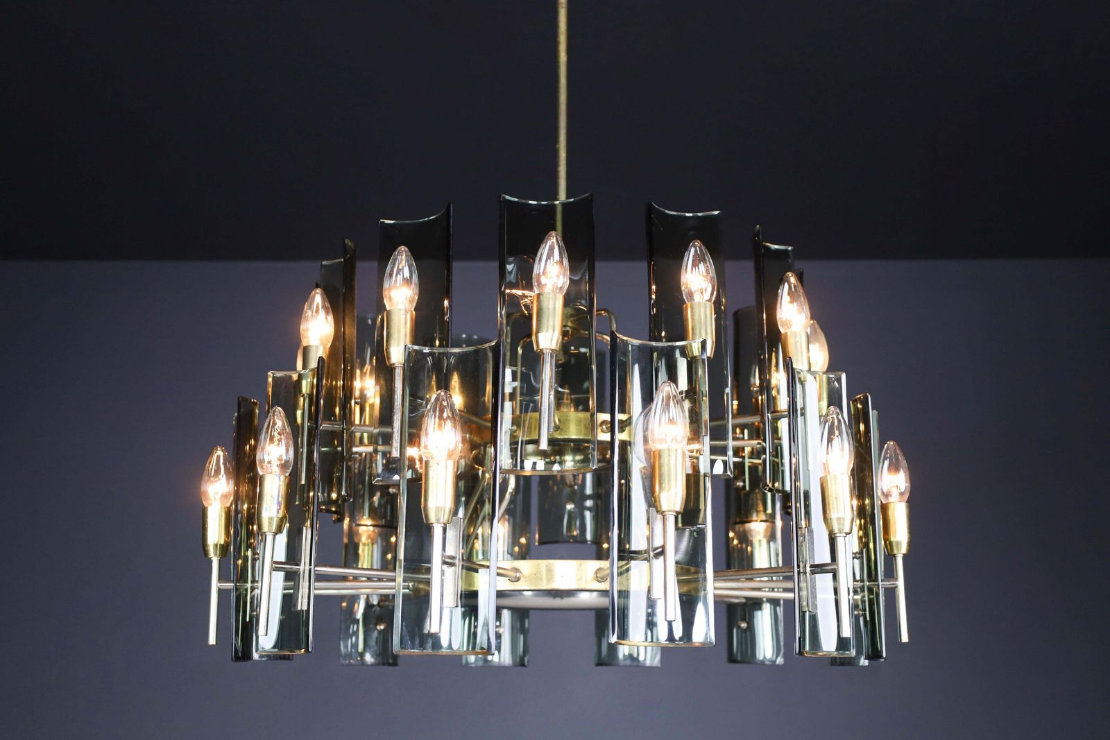 photo vinterior Set Of Six Gino Paroldo Grande Chandeliers In Brass, Italy 1950