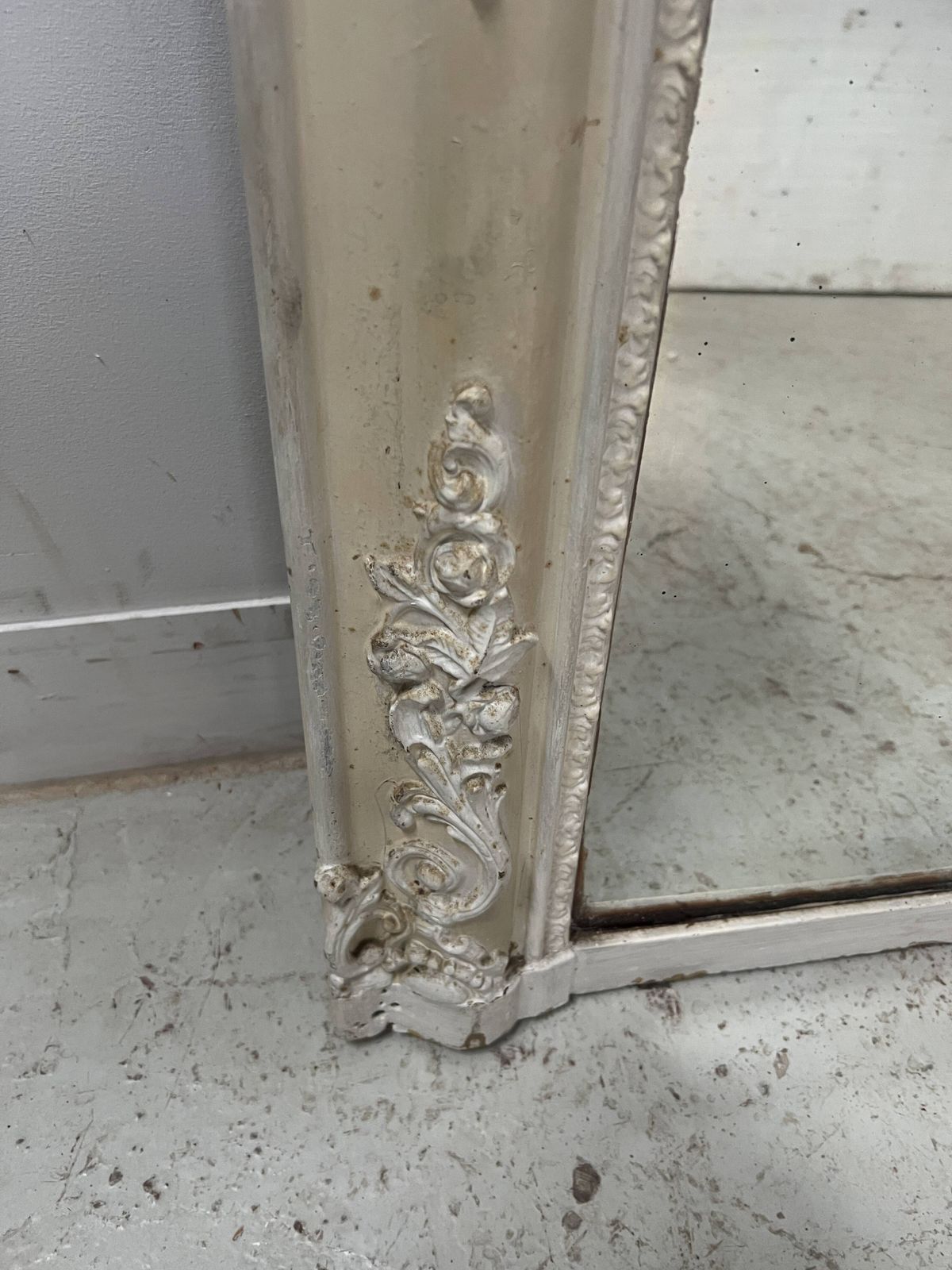 photo for sale Louis XVI Style Mirror In Wood And Patinated Stucco, 20th Century