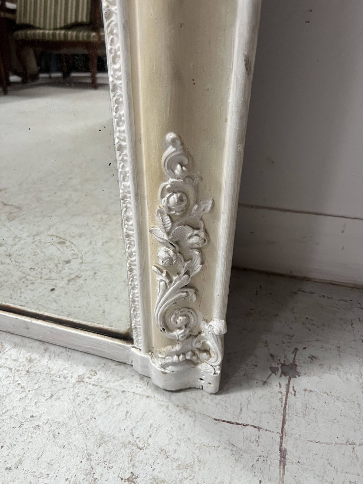 photo vintage Louis XVI Style Mirror In Wood And Patinated Stucco, 20th Century