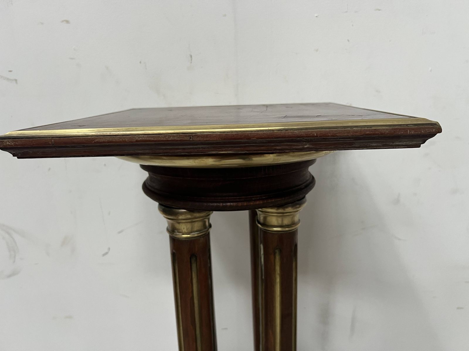 Napoleon III Style Mahogany Display Column, 20th Century photo vinterior