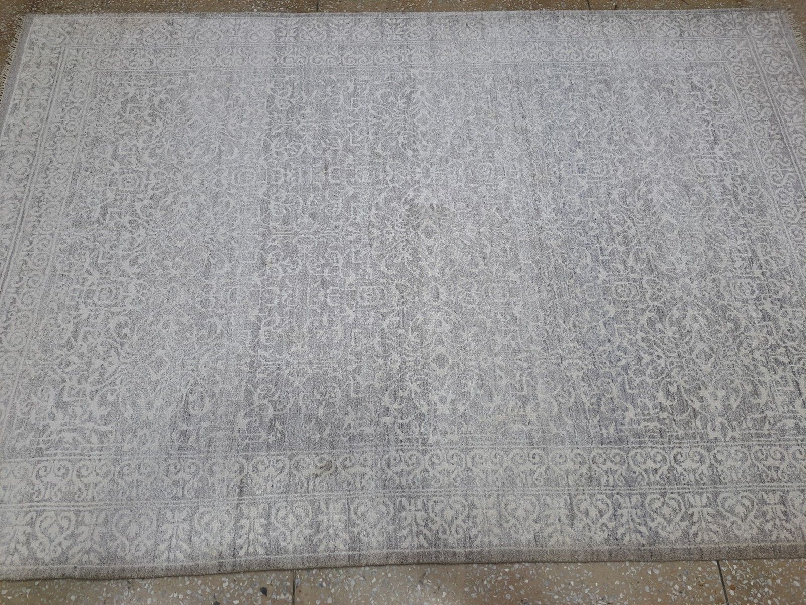 5.6x8 Ft Pure Silk Handmade Rug. Hand Knotted Carpet For Modern Living Room photo for sale